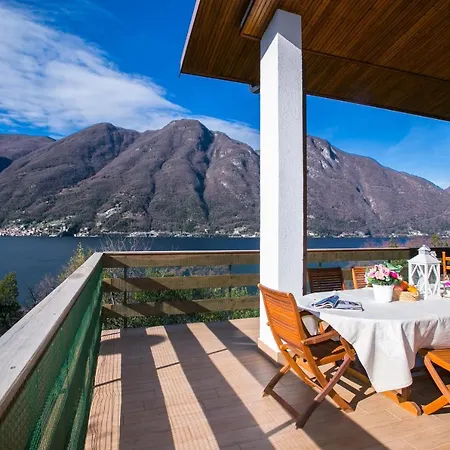 Sleeps 8 Pool Willa Nesso